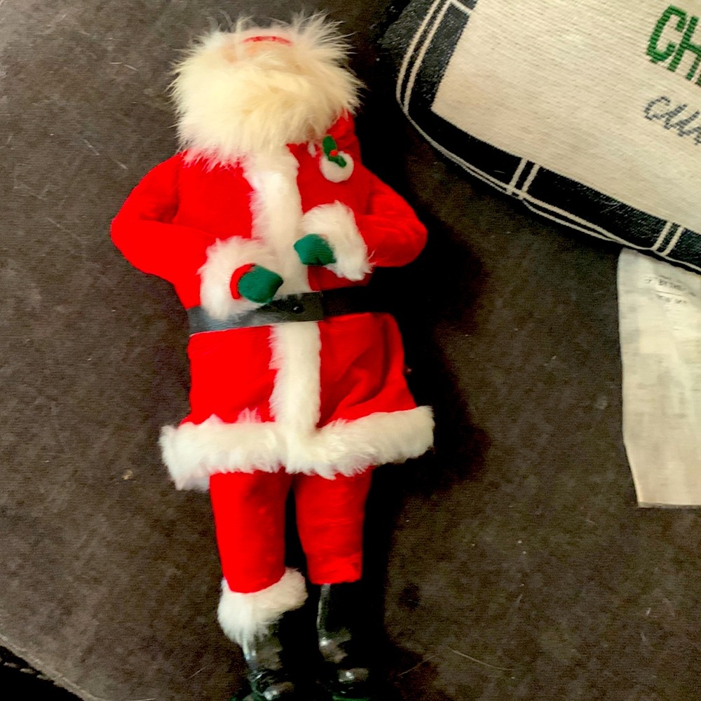 Byer’s choice Santa Caroler